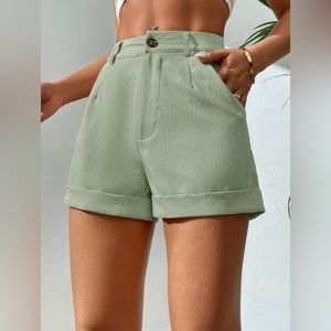 SHEIN Petite Slant Pocket Button Front Shorts